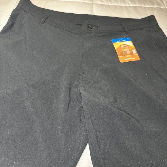 Columbia Men’s Mill Creek II 8” Tech Hike Shorts  Black Size 34 Omnishade SPF 50 - Picture 2 of 11